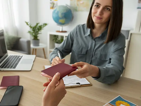 Imagen abogada realizando una solicitud de nacionalidad